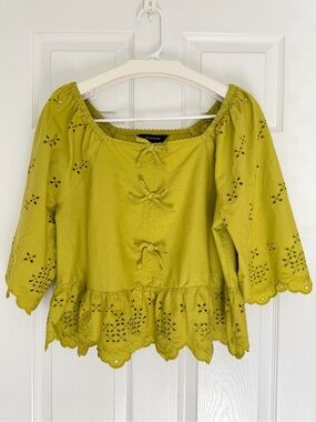 Calligraphie Chartreuse Eyelet Embroidered Peasant Blouse M Cotton